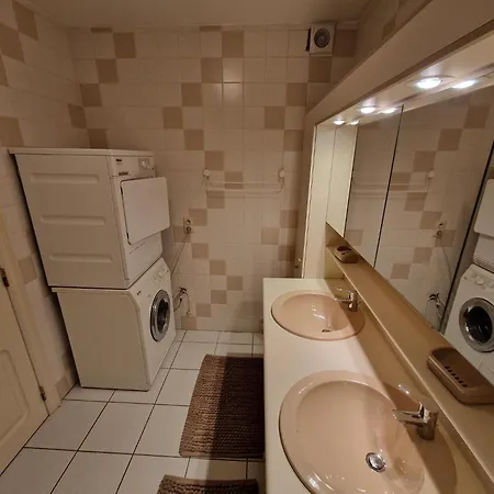 شقة Very Large Duplex 4-bedroom Less Than 5 Minutes From The Sea! T46 *