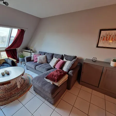 شقة Very Large Duplex 4-bedroom Less Than 5 Minutes From The Sea! T46 *