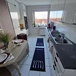 Very Large Duplex 4-bedroom Less Than 5 Minutes From The Sea! T46 אוסטנדה