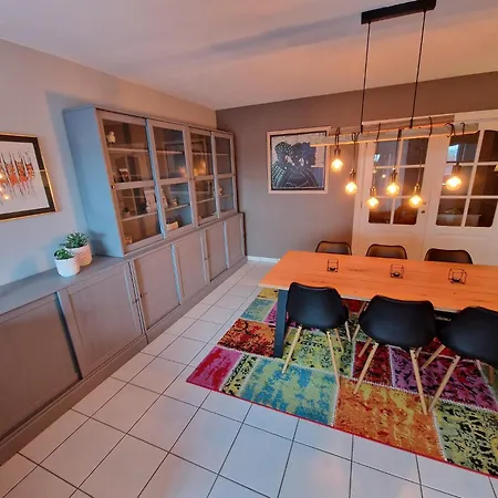 דירה Very Large Duplex 4-bedroom Less Than 5 Minutes From The Sea! T46 אוסטנדה
