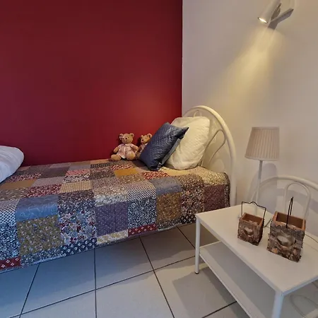 דירה Very Large Duplex 4-bedroom Less Than 5 Minutes From The Sea! T46 אוסטנדה