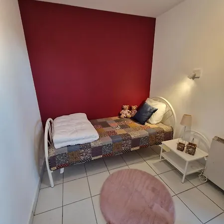 Very Large Duplex 4-bedroom Less Than 5 Minutes From The Sea! T46 Διαμέρισμα *